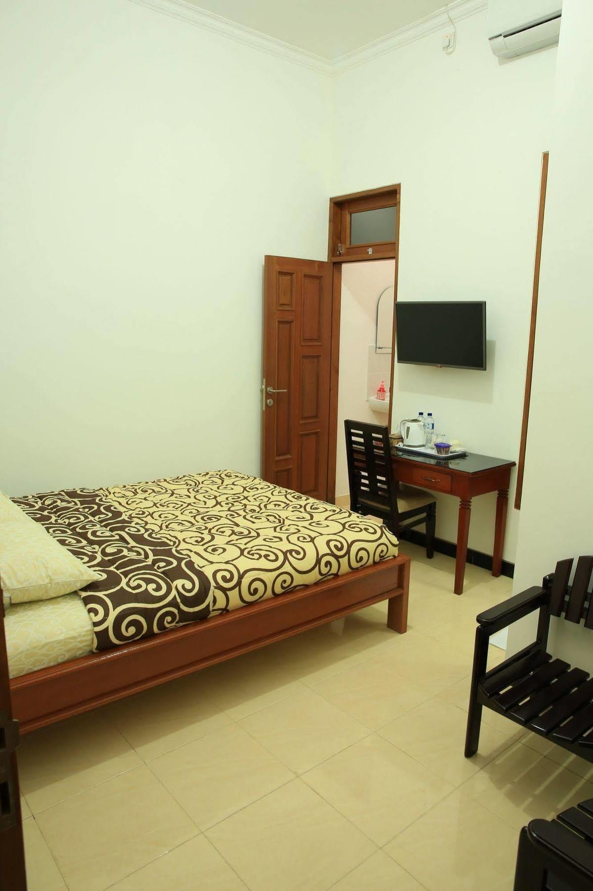 Puri Kusuma Guest House Табанан Екстер'єр фото