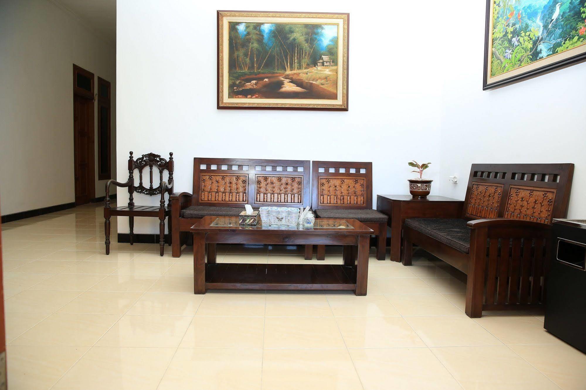 Puri Kusuma Guest House Табанан Екстер'єр фото