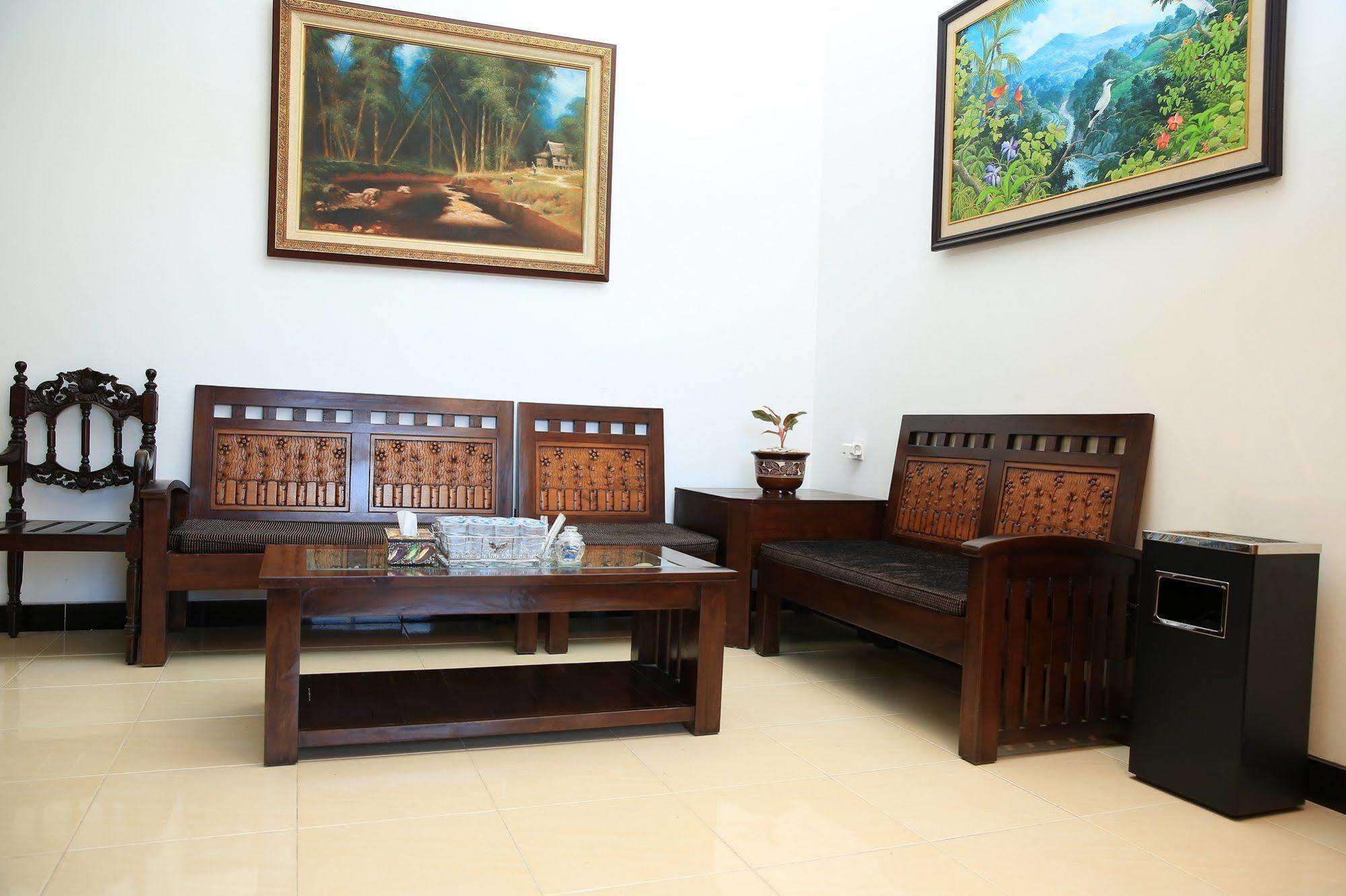 Puri Kusuma Guest House Табанан Екстер'єр фото